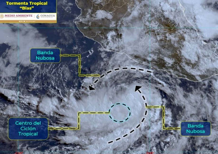 Tormenta tropical 'Blas' toma forma frente a las costas de Guerrero
