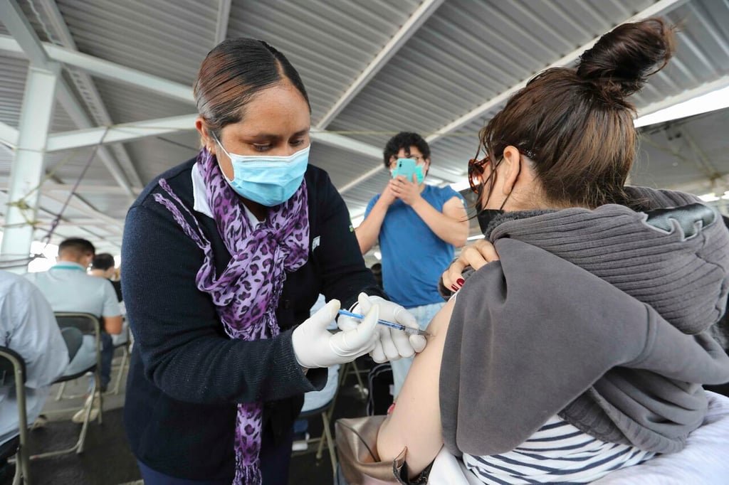México reporta 8 mil 206 nuevos contagios y 37 muertes por COVID