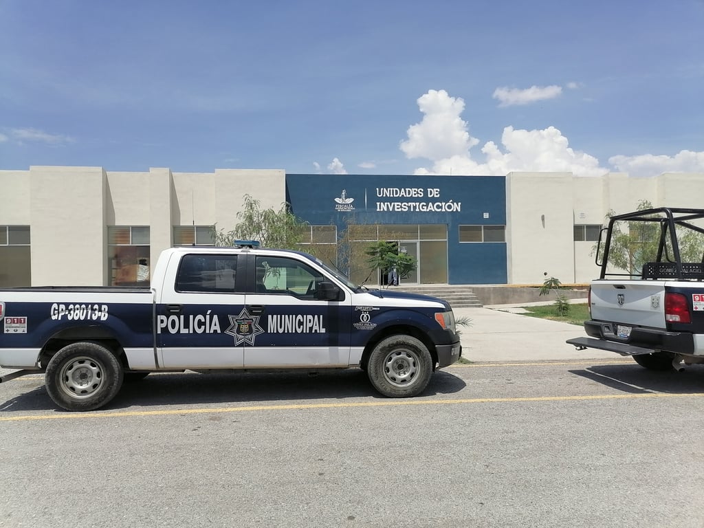 Con violencia, sujetos armados asaltan gasolinera en Gómez Palacio