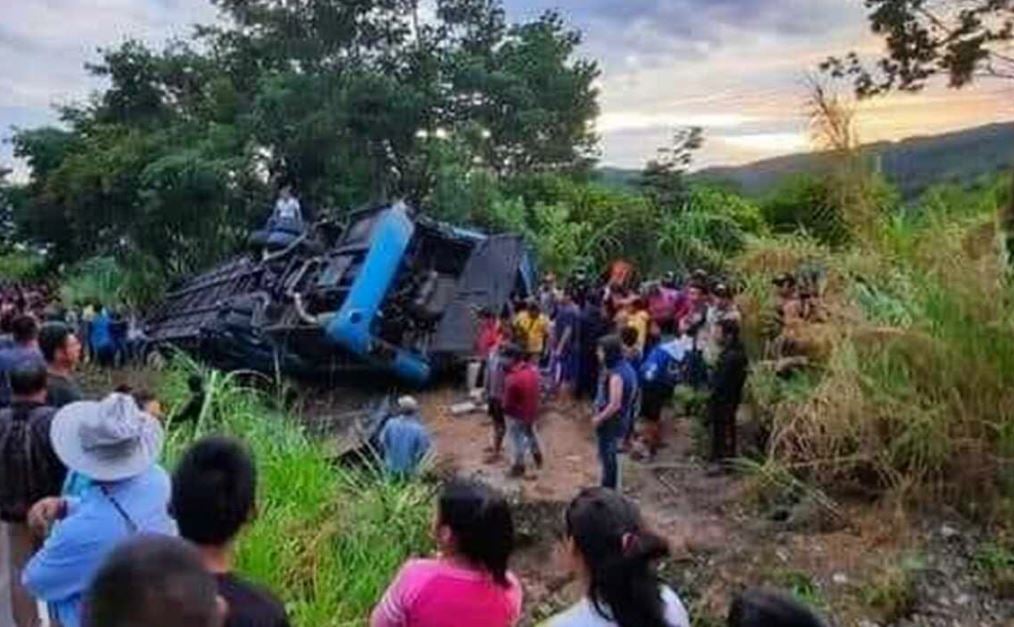 Vuelca camión con peregrinos en Chiapas, hay nueve muertos