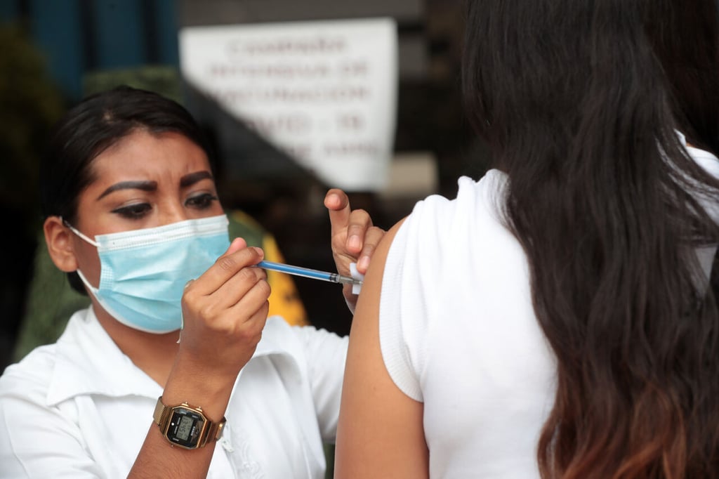 México registra 17 mil nuevos contagios de COVID