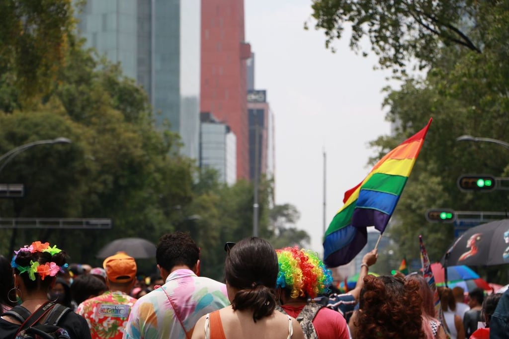 Cientos participan en el Desfile de Diversidad Sexual