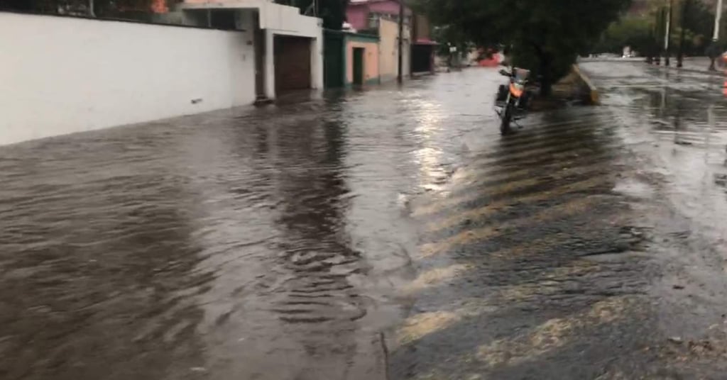 VIDEO: Intensa lluvia sorprende a la ciudad de Durango; reportan diversas afectaciones