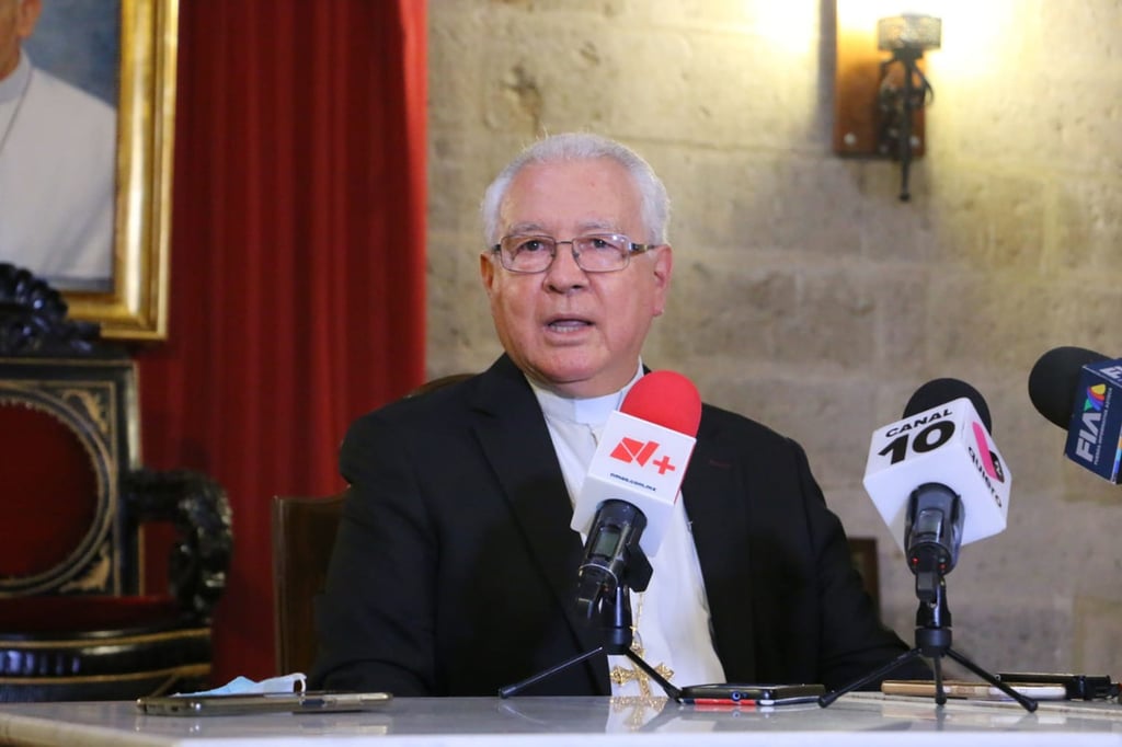 Cardenal denuncia el cobro piso a parroquias