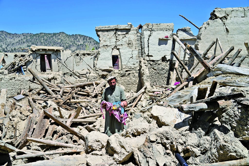 Mucha destrucción y poca ayuda en Afganistán