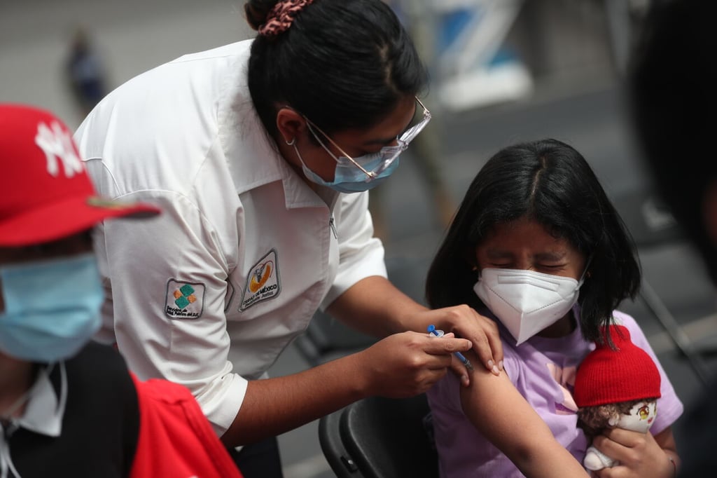México inicia vacunación contra COVID-19 en menores
