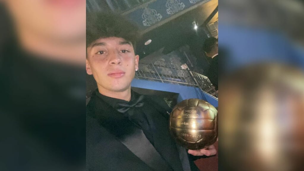 Jordan Carrillo gana el Balón de Oro como Novato del Año de la Liga MX