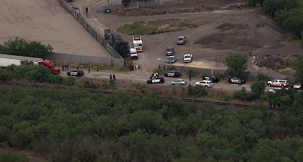 Inmigrantes son encontrados muertos en caja de un tráiler en San Antonio, Texas