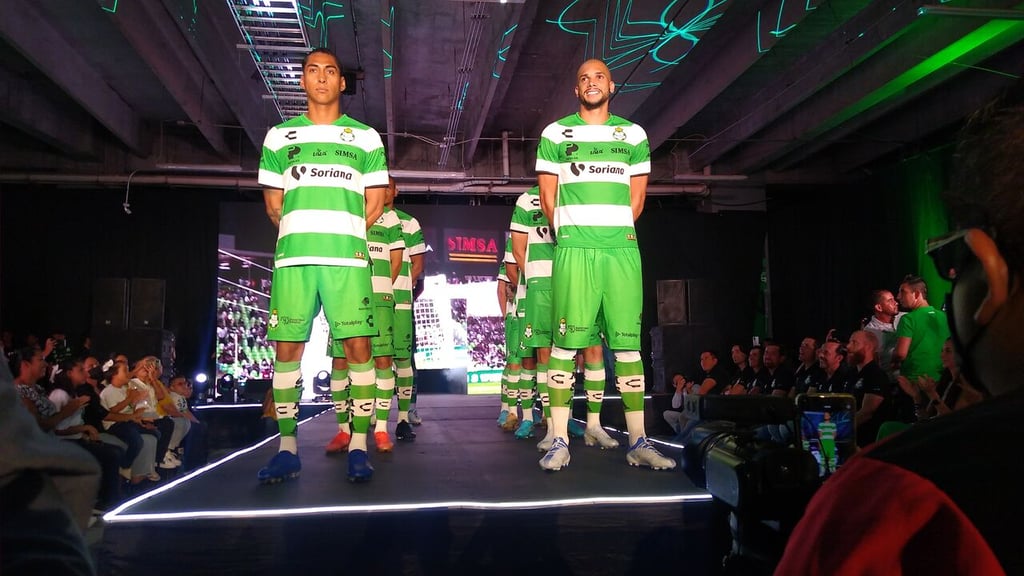 Presentan Guerreros del Santos Laguna su nueva armadura
