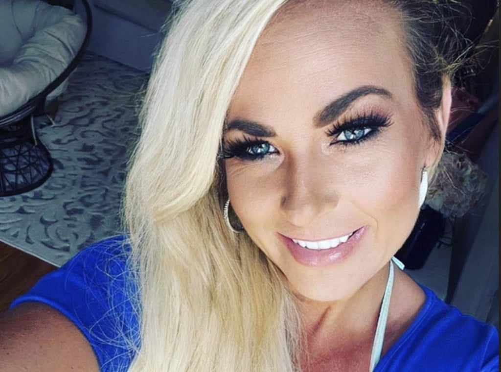 Maestra pierde su trabajo por tener OnlyFans, y ahora le va mejor