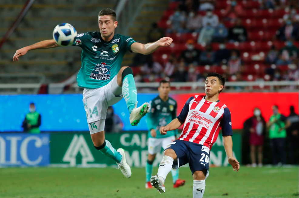 Santiago Ormeño sería nuevo refuerzo de Chivas