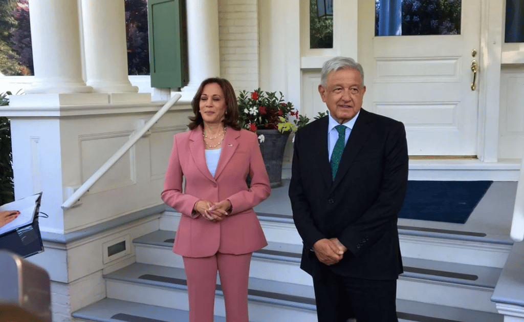 AMLO y Kamala Harris se reúnen en EUA para tratar el tema migratorio