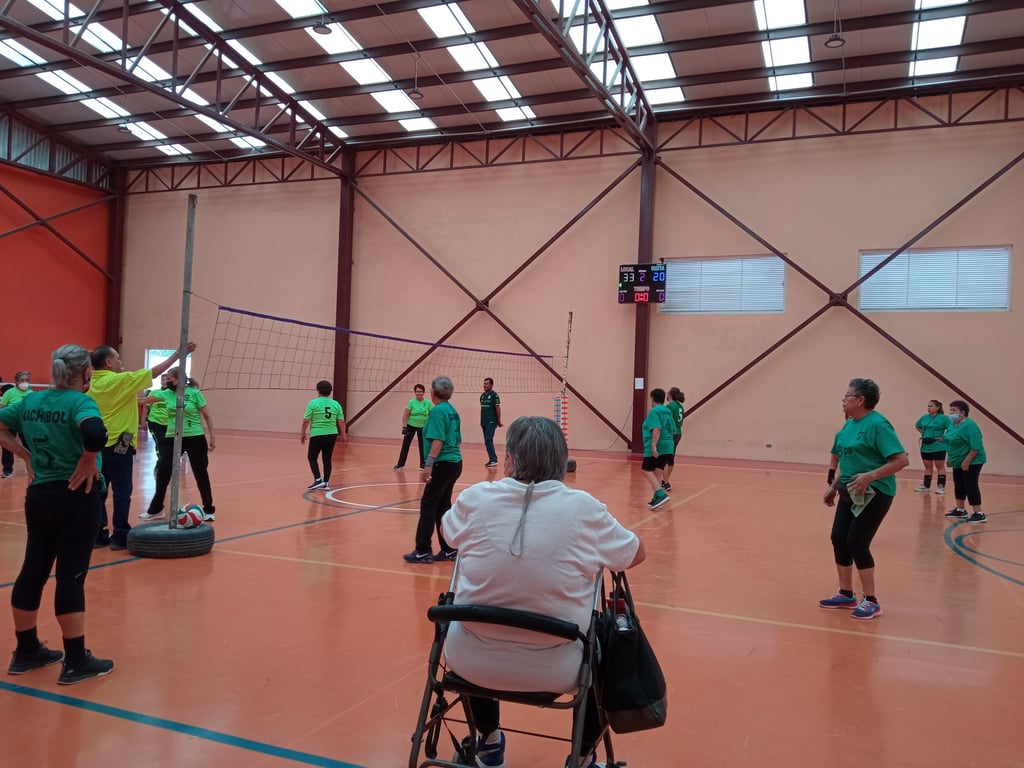 Realizan torneo de cachibol para adultos mayores en Madero