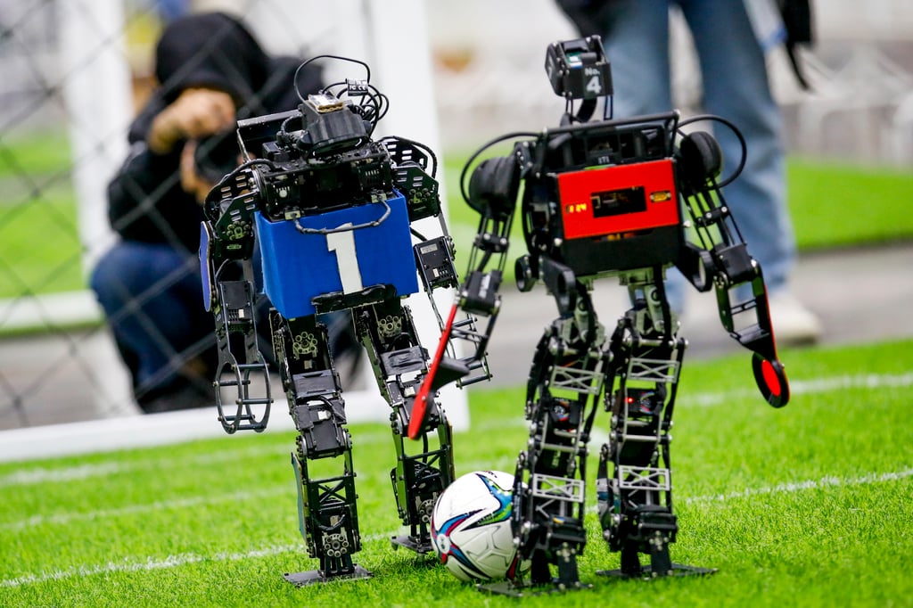 Participantes de 39 países compiten en campeonato de robots en Tailandia