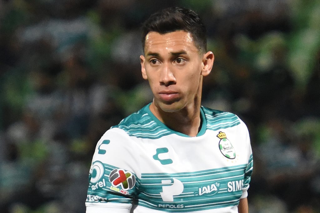 Santos Laguna anuncia salida de Ismael Govea