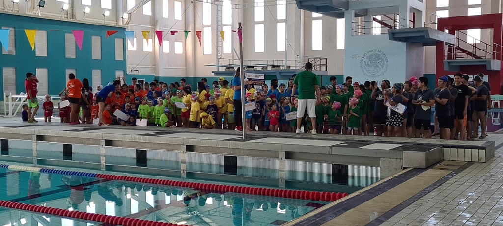 Realizan convivencia deportiva en el Centro Acuático de Piedras Negras