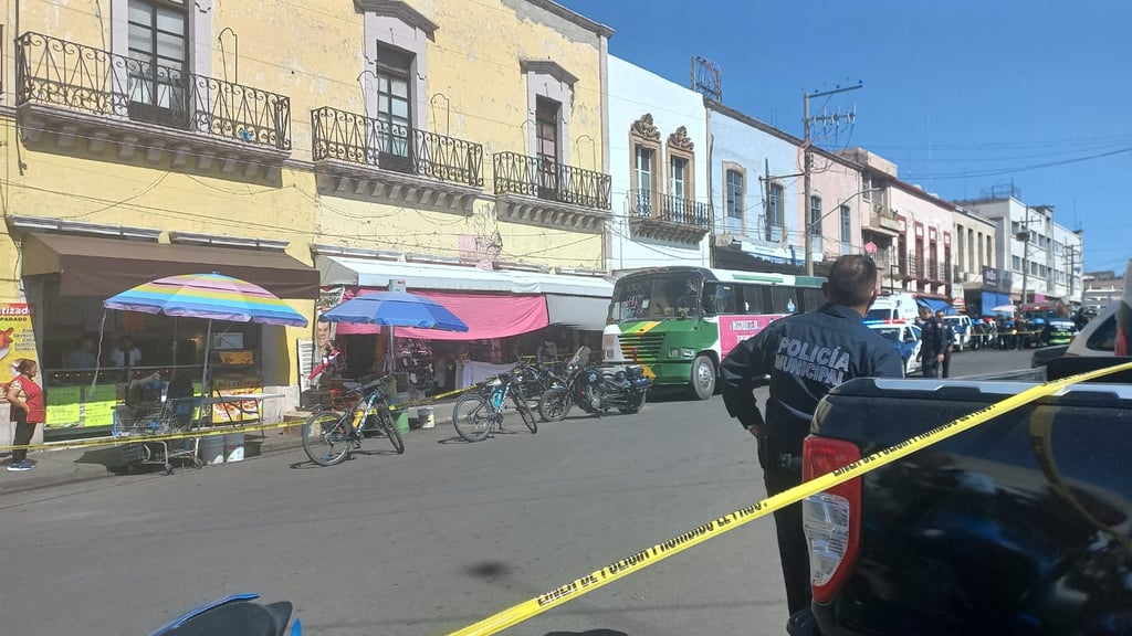 Mujer muere atropellada por camión de ruta en la Zona Centro de Durango