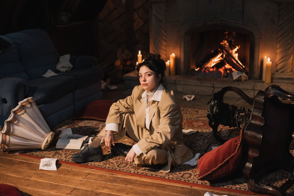 Mon Laferte presenta el video de Aunque te mueras por volver