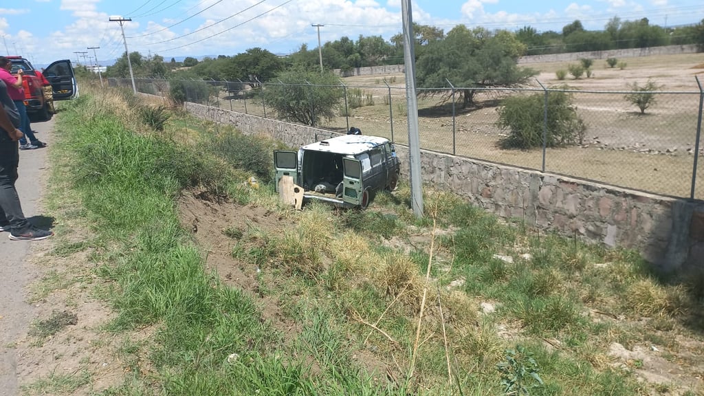 Accidente en el Puente Dalila deja daños materiales