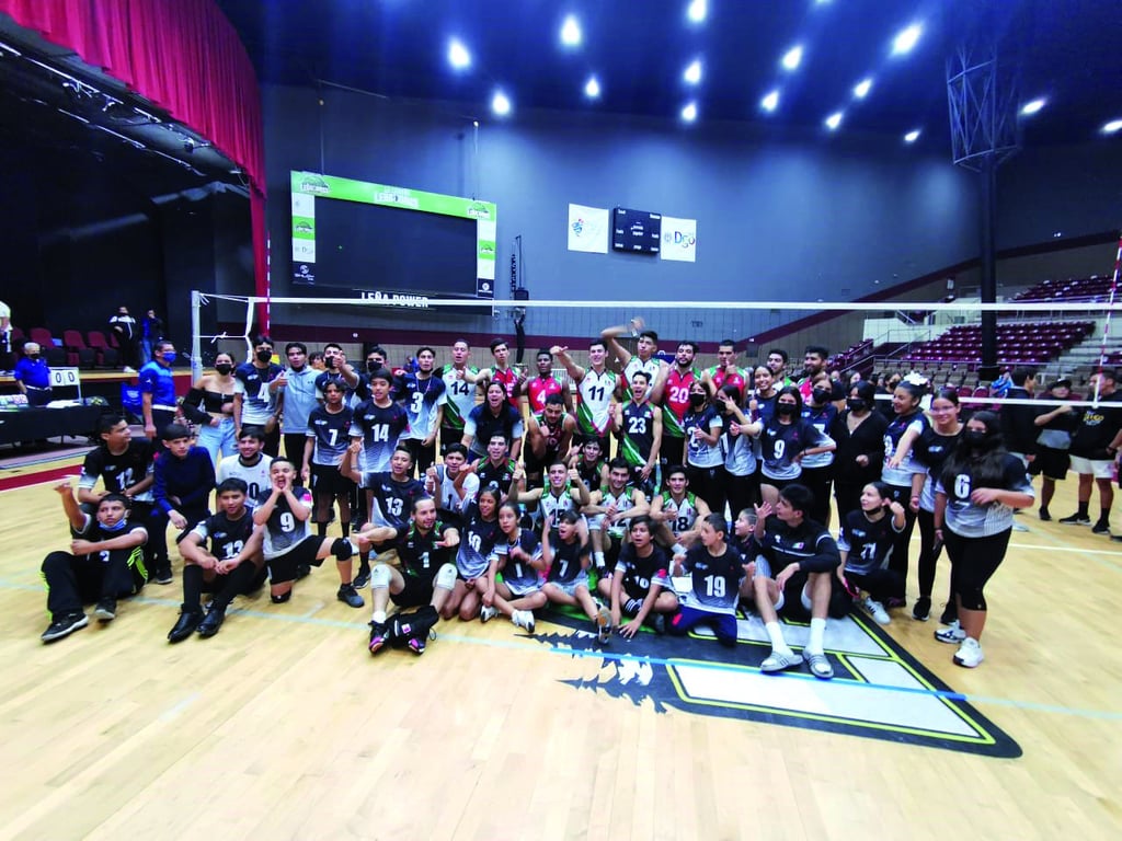 Exhibición. La Selección Nacional de Voleibol jugó en Durango un duelo de preparación.