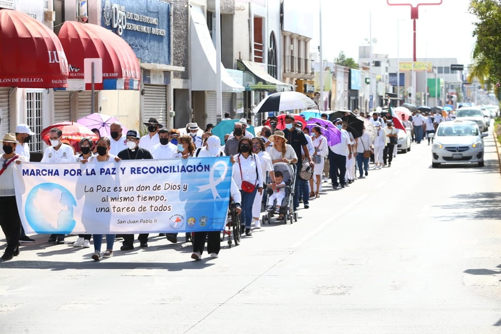 'Durango y México están de luto': católicos duranguenses marchan por la Paz