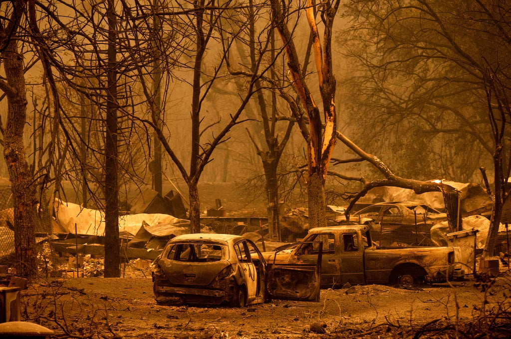 Incendios forestales en California y Montana aumentaron drásticamente de tamaño.
