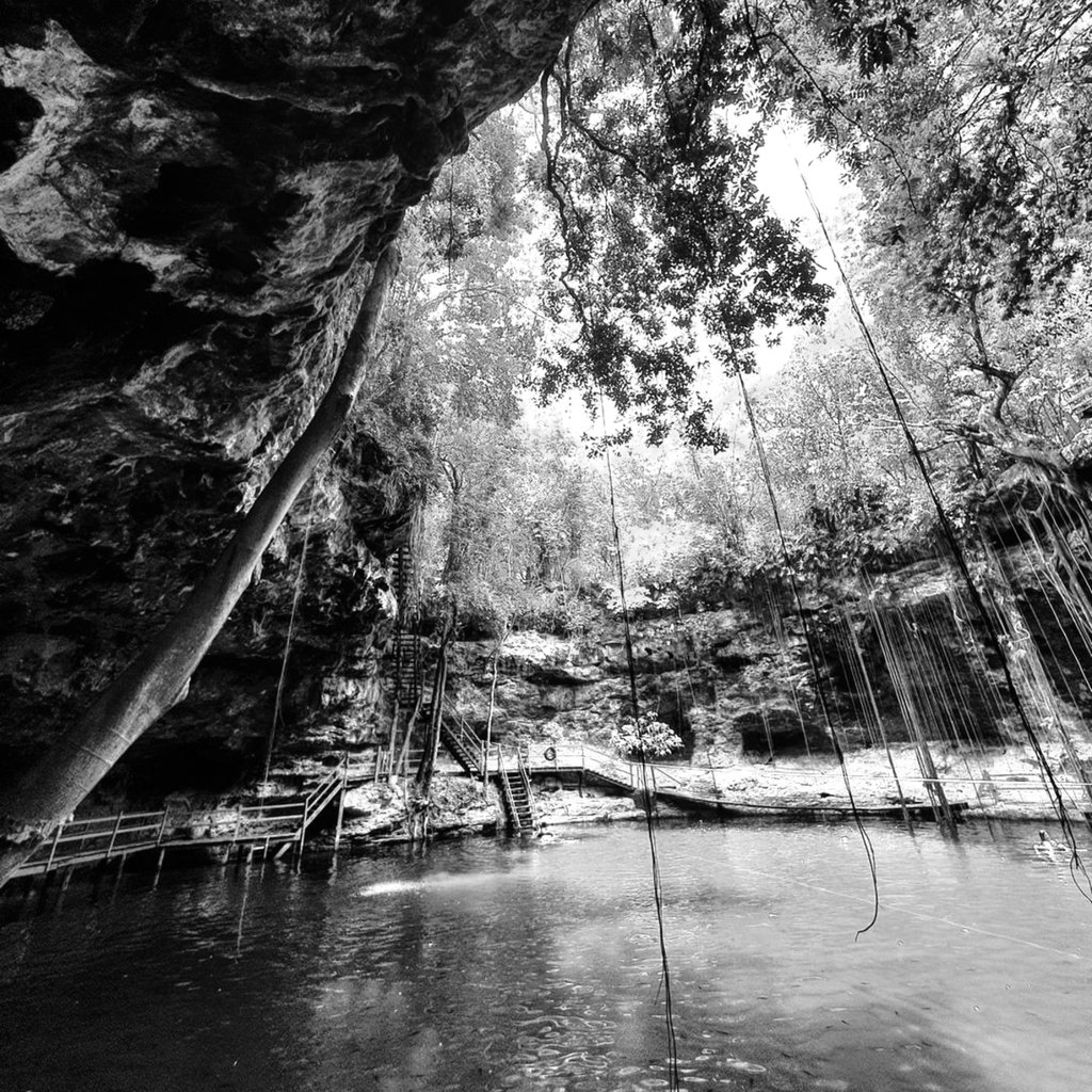 Ek Balam: el gran cenote con tirolesa
