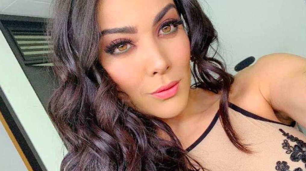 Erika Fernández provoca infartos con atrevida foto