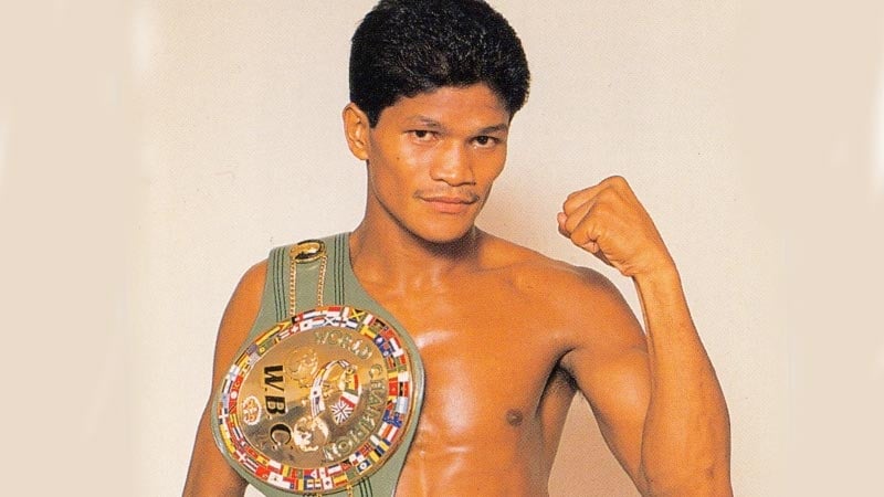 Un día como hoy, el filipino Luisito Espinosa defendió su título Pluma WBC
