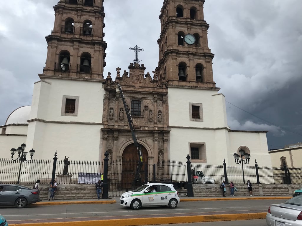 Están por concluir trabajos de pintura en Catedral de Durango