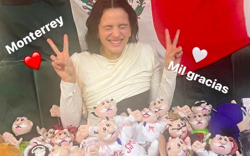 Le llueven peluches de Dr. Simi a Rosalía en México y rompe récord