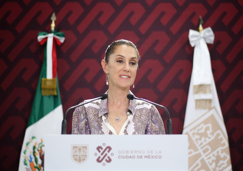 Anuncia Sheinbaum nueva vocera y asesor en comunicación digital