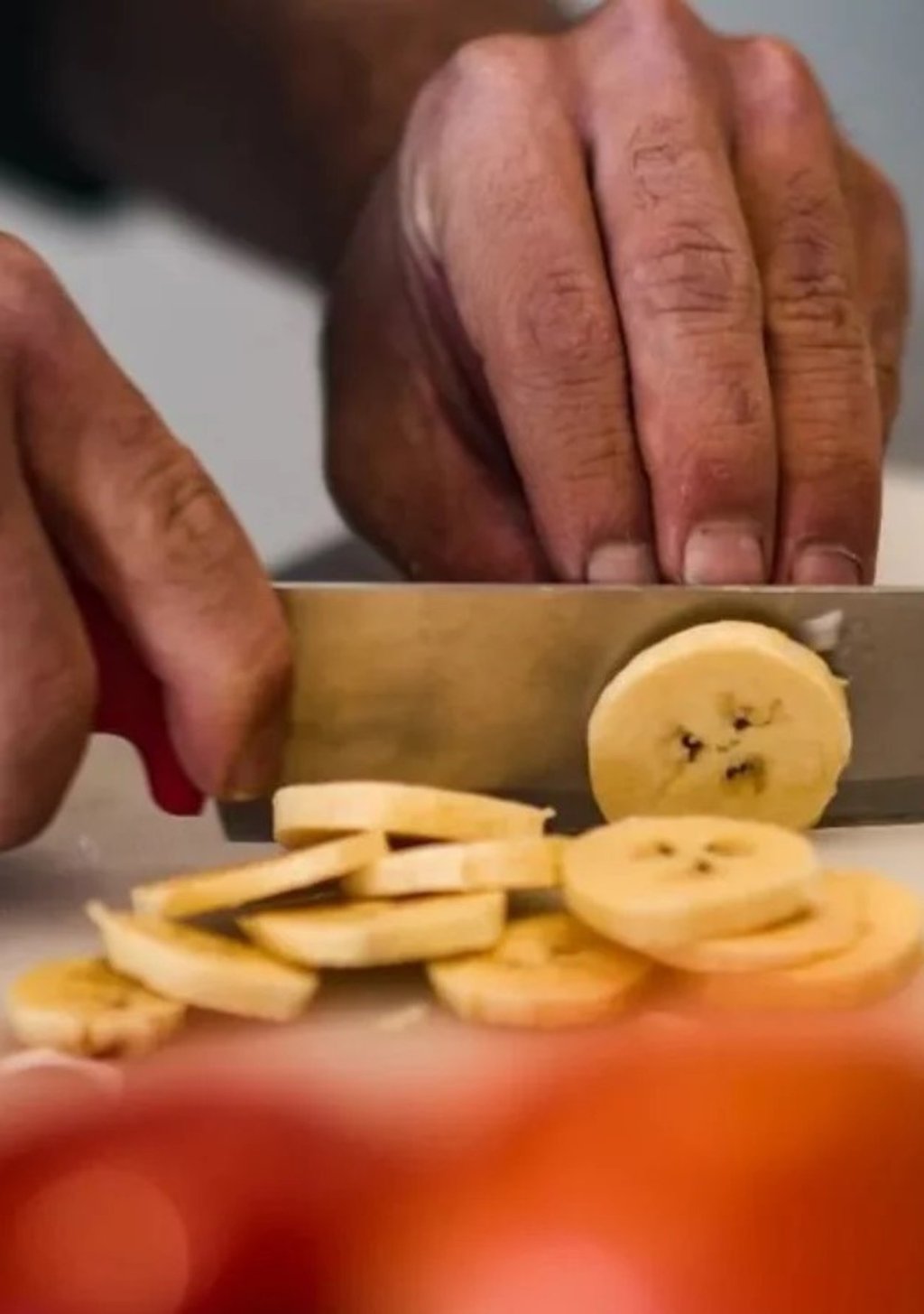 Prepara muéganos de plátano macho