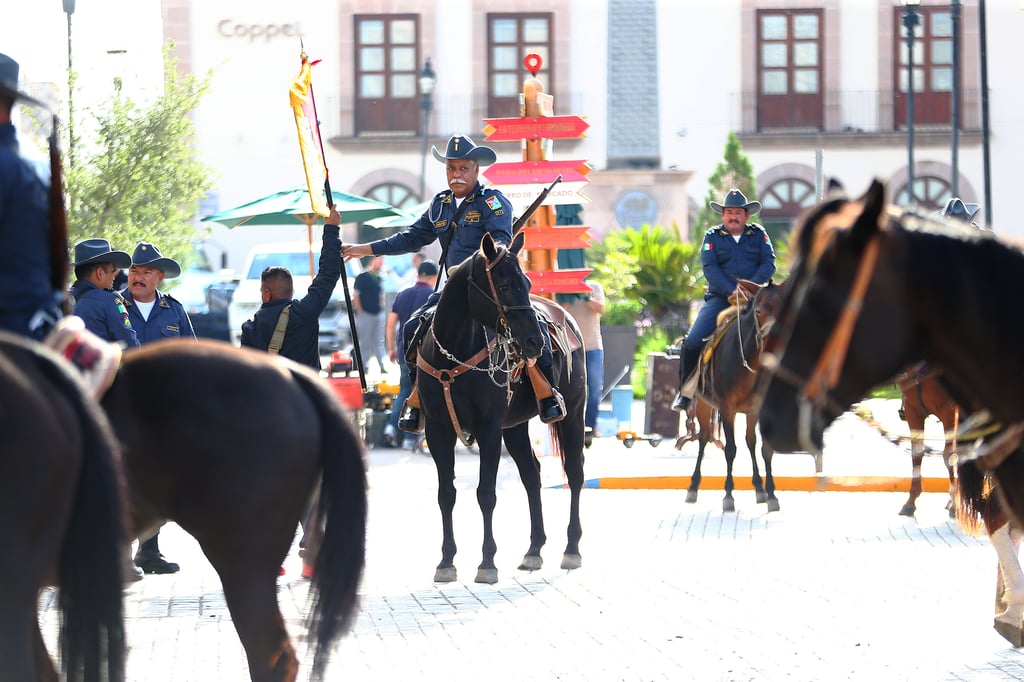 Fomentan deporte ecuestre con cabalgata en Durango