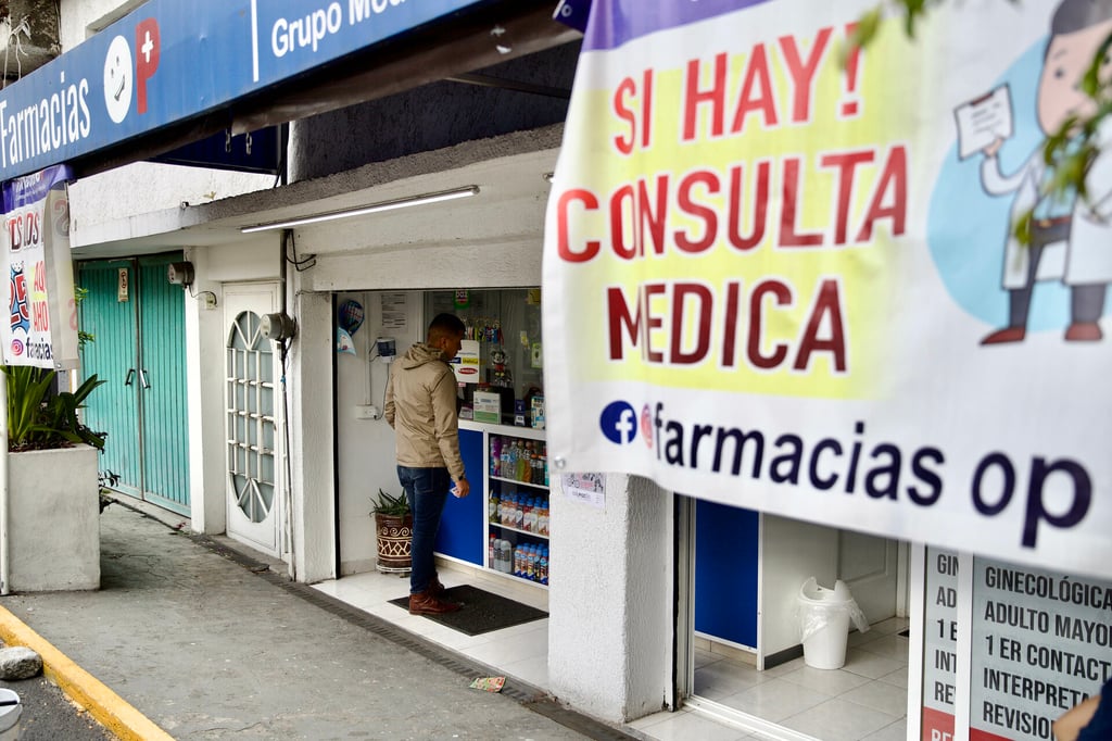 Consultorios de farmacias captan a millones sin seguro en México