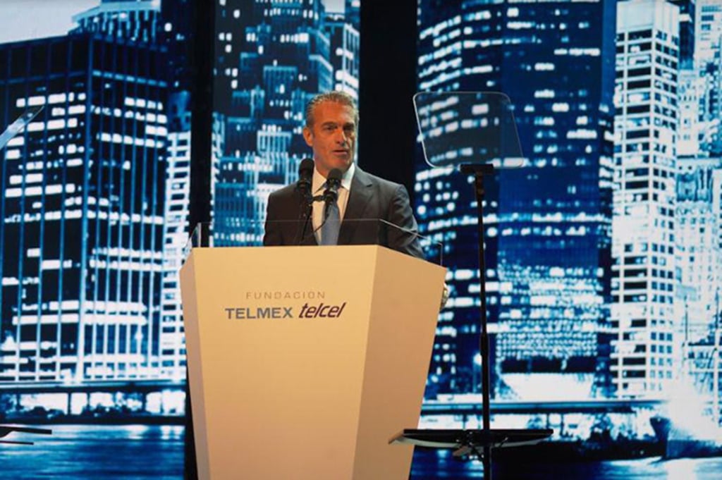 América Móvil continuará creyendo en México, reitera