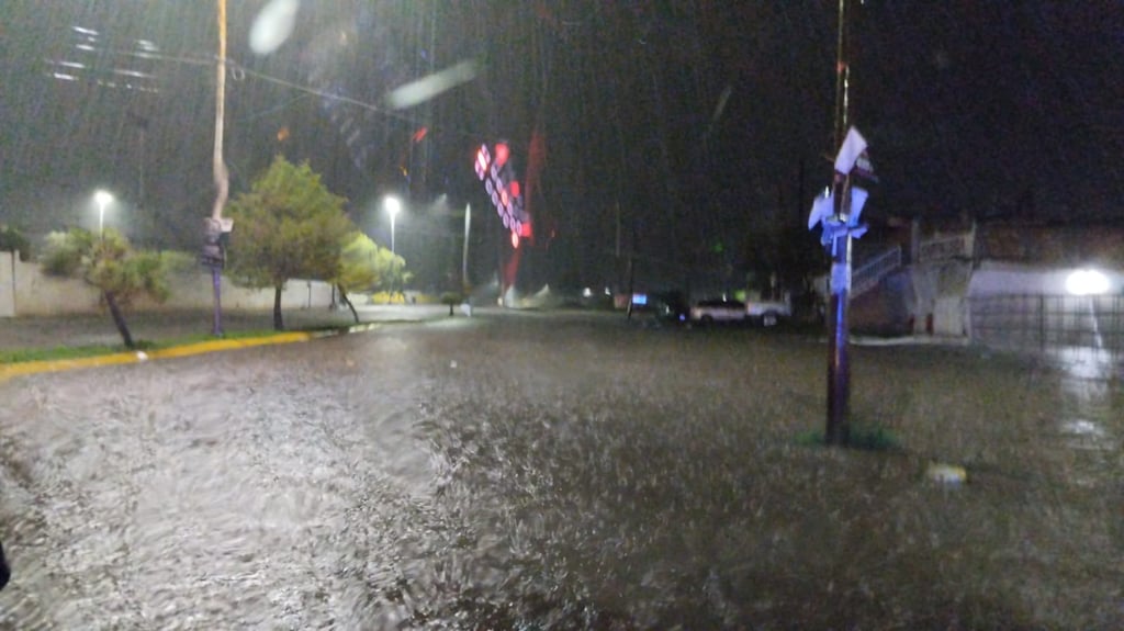 Lluvia de anoche afectó a seis asentamientos de la ciudad de Durango