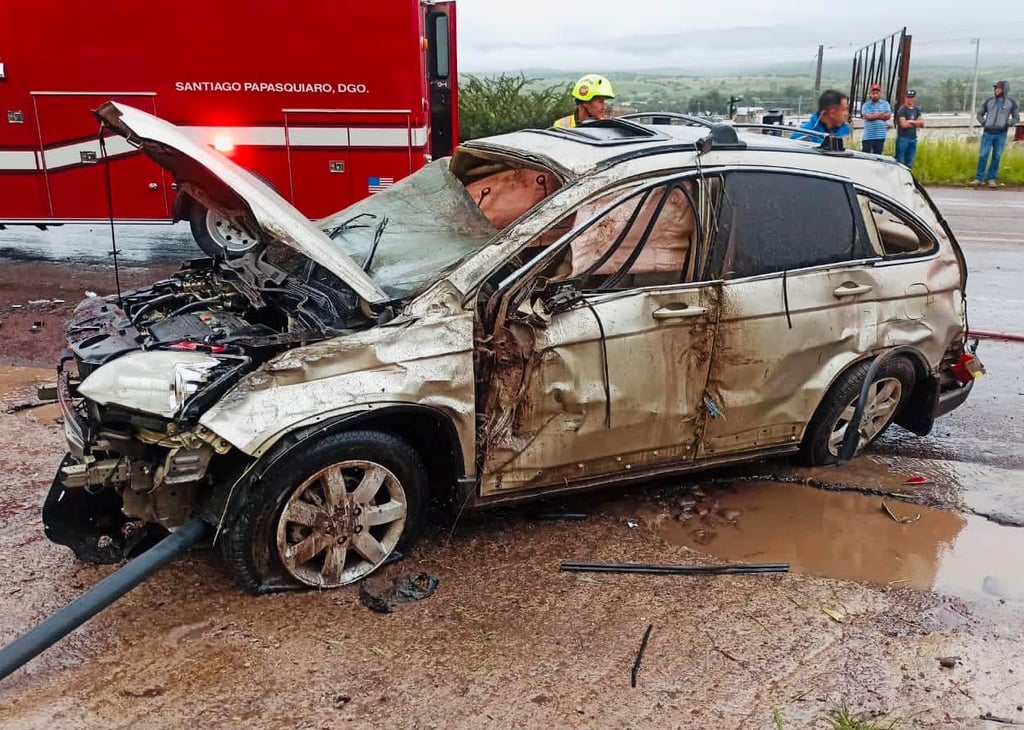 Accidente en Santiago Papasquiaro deja 4 lesionados