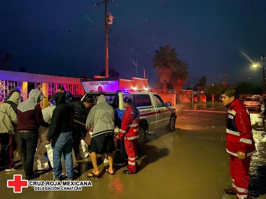 En Durango, evacuan a familias de poblados aledaños al río La Sauceda