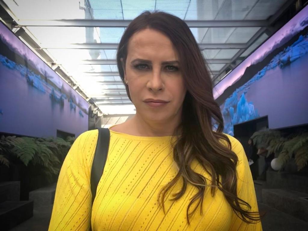 'La gente pen… que no sabe ver televisión', Karla Sofía Gascón responde sin reservas a sus 'haters'