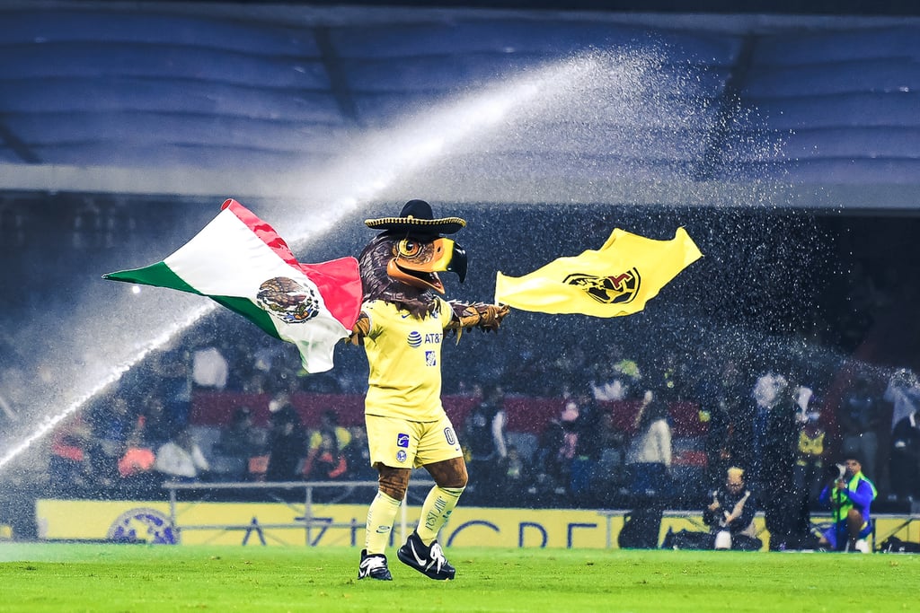 Equipos de Liga MX, Europa y NFL festejan la Independencia