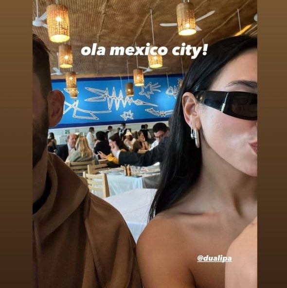 Dua Lipa en México: Cantante es captada conviviendo con fans y comiendo mariscos