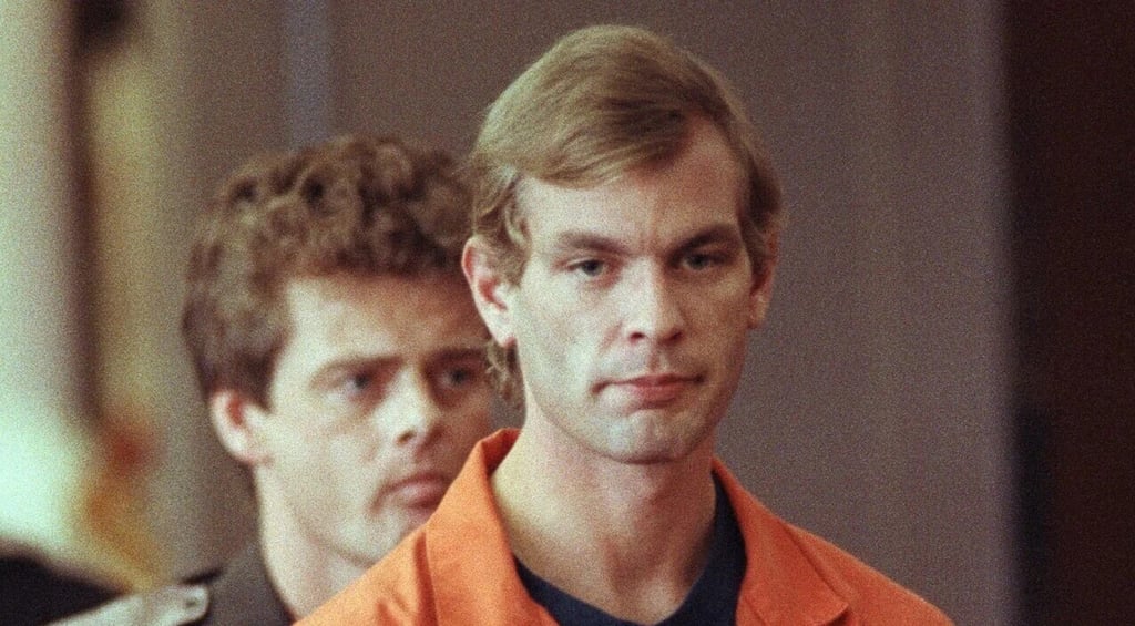 ¿Quién fue Jeffrey Dahmer 'el asesino de Milwaukee' y qué crímenes cometió?