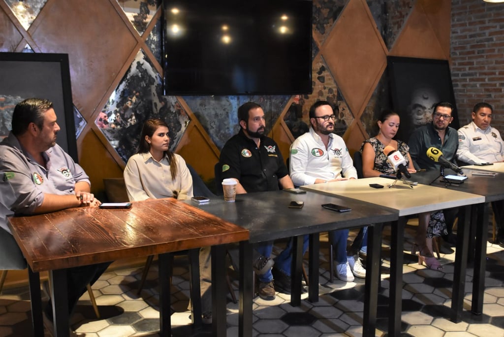 Magna exhibición de autos clásicos