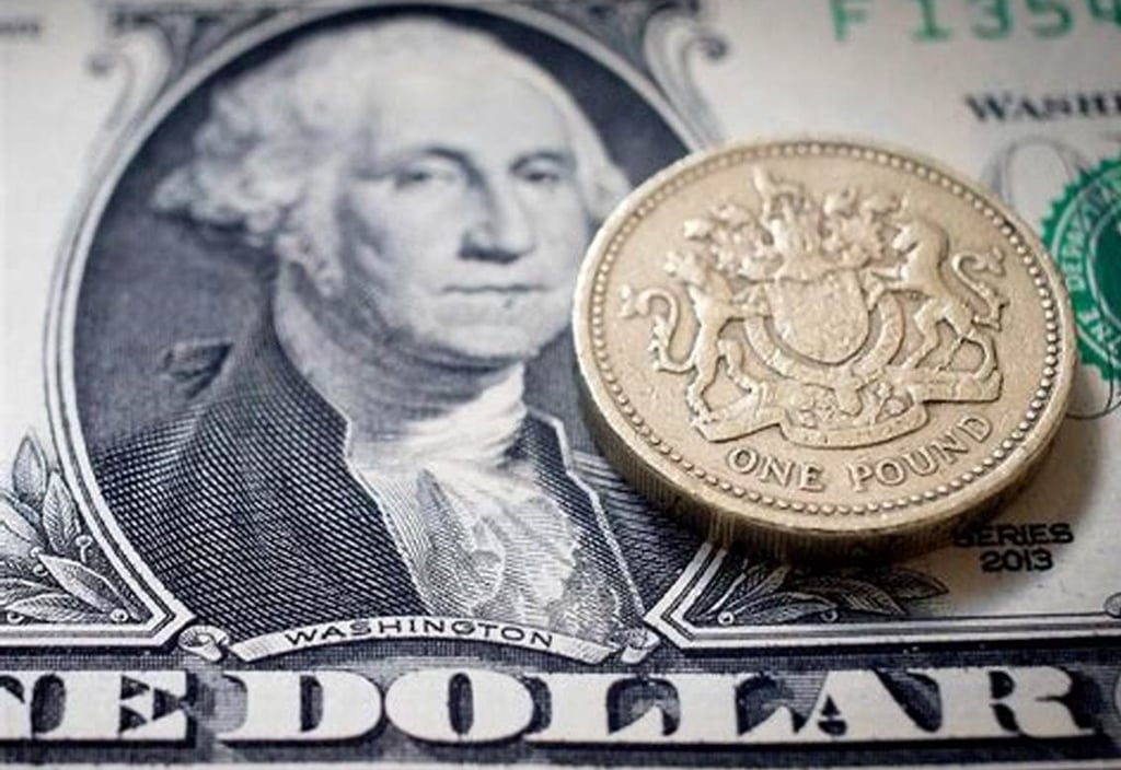 Libra esterlina sube más de 2 ante el dólar tras