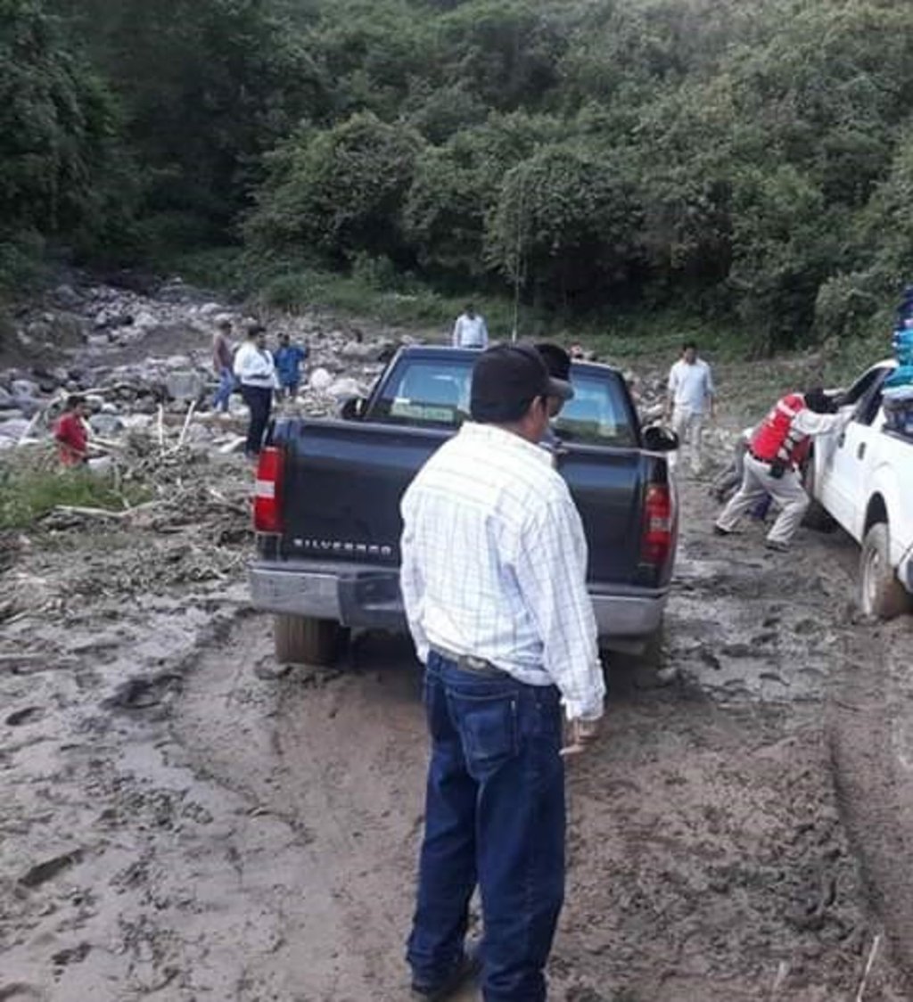 En Pueblo Nuevo, caminos destrozados