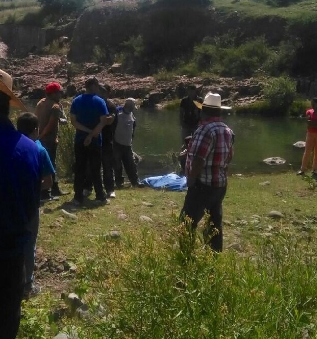 Adulto mayor se metió a bañar al río y se ahogó con comida