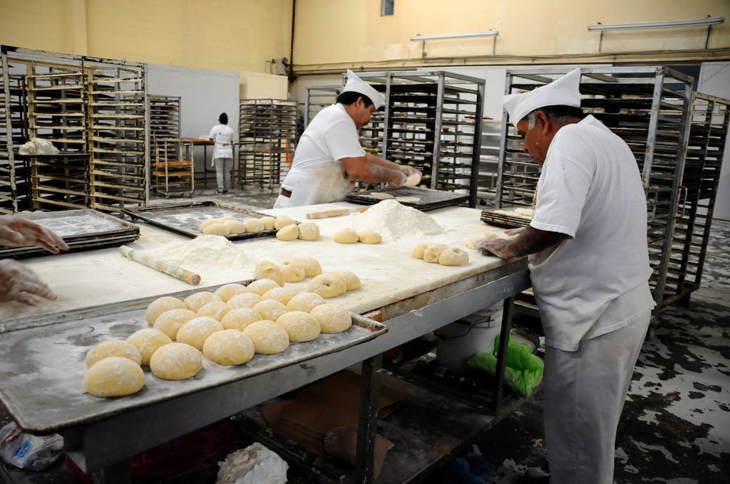 Prevén alza de hasta 25% en precio del pan de muerto en Durango