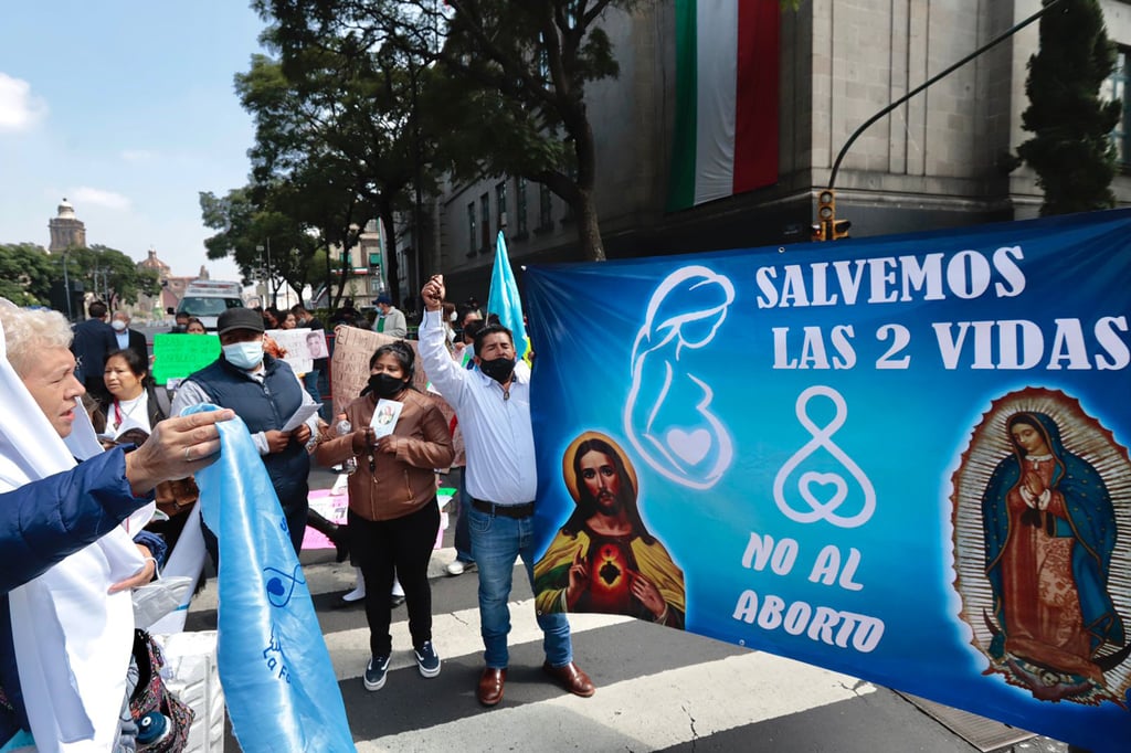 Realizan marcha provida en Ciudad de México