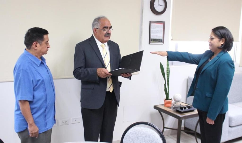 Hay nueva jefa de la División de Estudios de Posgrado e Investigación de la FTS-UJED